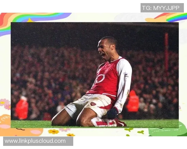 足球明星拆卡英超精彩瞬间揭秘球场背后的故事与传奇