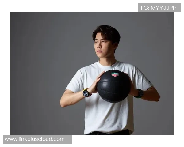 篮球明星男神球星的魅力与成就解析，探讨他们如何影响篮球文化与年轻一代